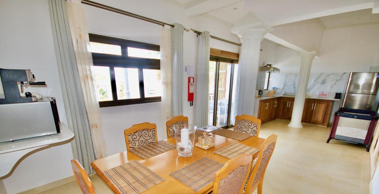 La Petite Maison And Sea Splash Бає-Санта-Анна Екстер'єр фото