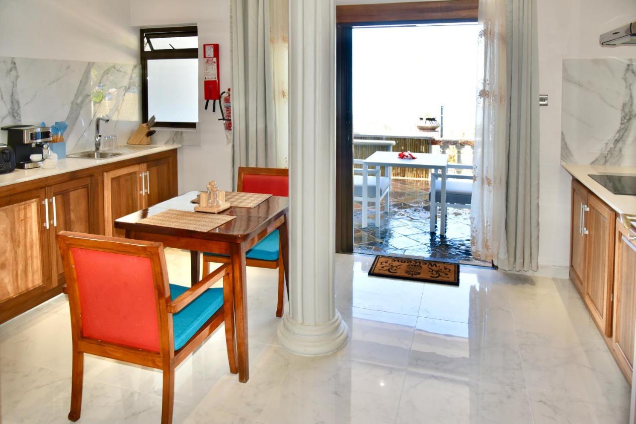 La Petite Maison And Sea Splash Бає-Санта-Анна Екстер'єр фото