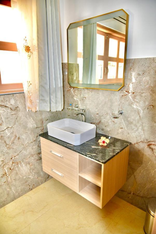 La Petite Maison And Sea Splash Бає-Санта-Анна Екстер'єр фото