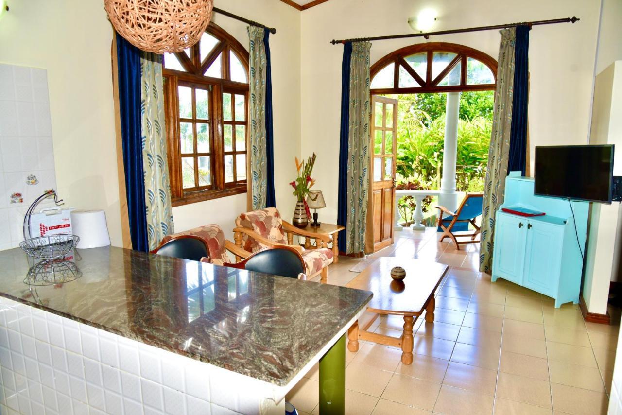 La Petite Maison And Sea Splash Бає-Санта-Анна Екстер'єр фото